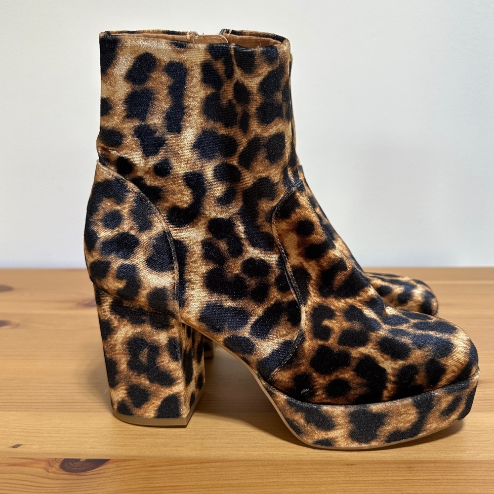 Leopard Print Platform Ankle Boots - Women's Brown/Black